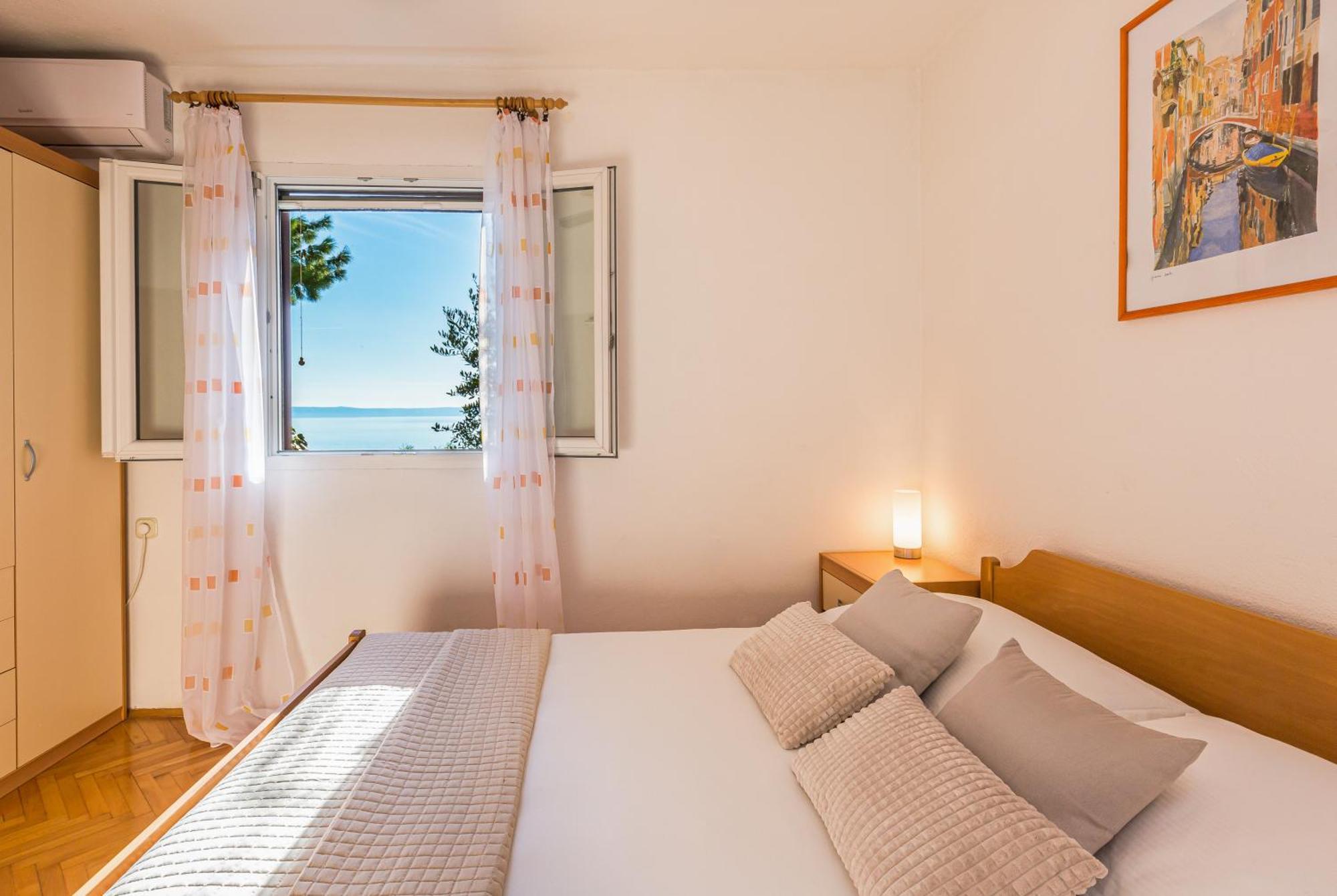 Apartmani Lovrenco Krvavica Exterior foto