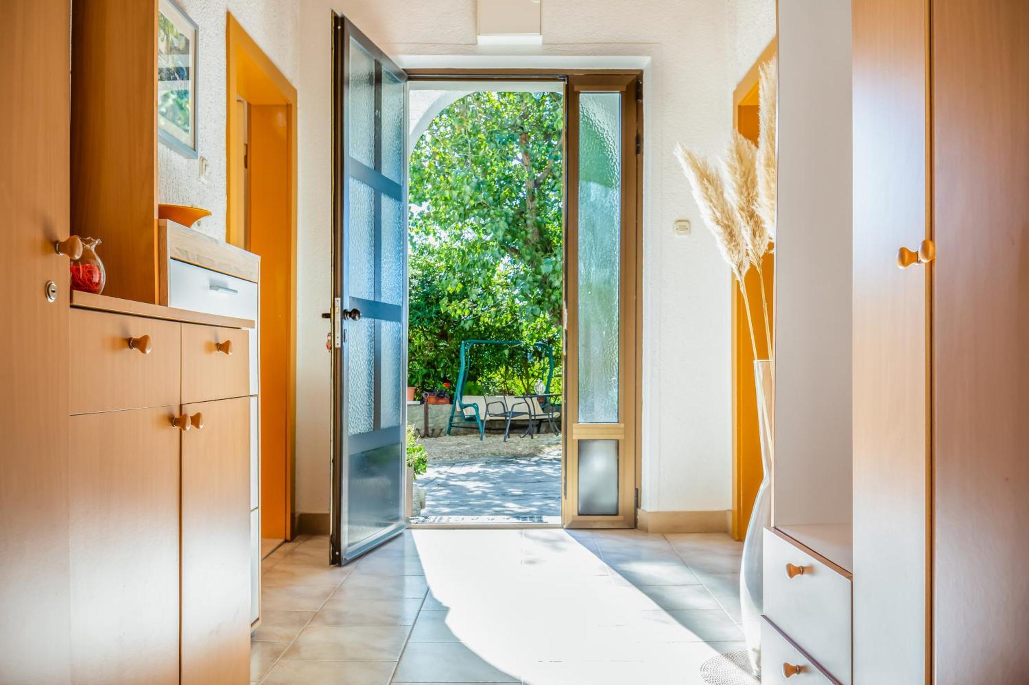 Apartmani Lovrenco Krvavica Exterior foto